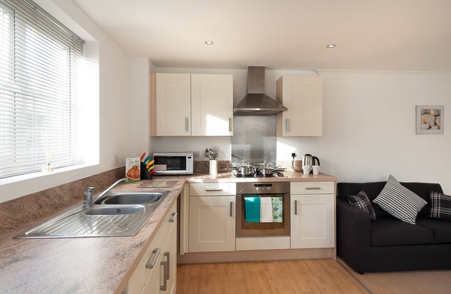 Treeview Apartment- by Catchpole Stays