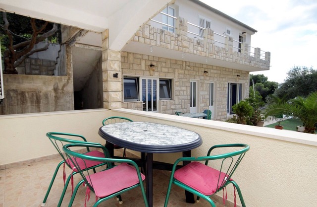 Two bedroom apartment near beach Cove Jedra, Hvar (A-2583-d)
