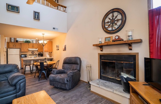 Two Bedroom + LOFT, Cozy Golf View Villa, Fast WiFi