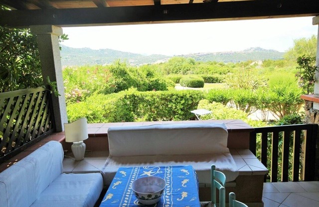 Two-room ground floor 100 meters from the beach and establishment with restaurant bar