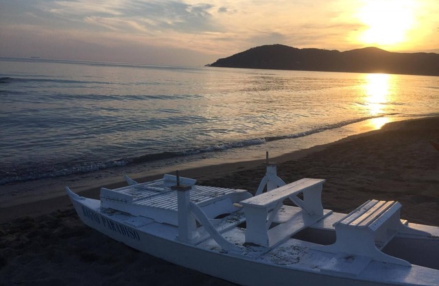 Typical house with garden 4 minutes walk from the sea, in Marina di Carrara,