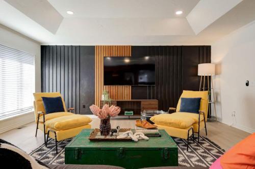 Ultimate Game Night Getaway Hot Tub, Arcade & Fun