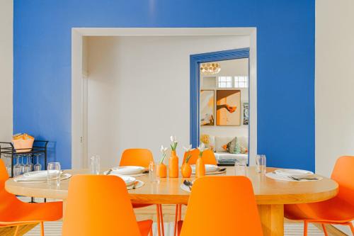 Unique Downtown Montreal Stay with Private Terrace