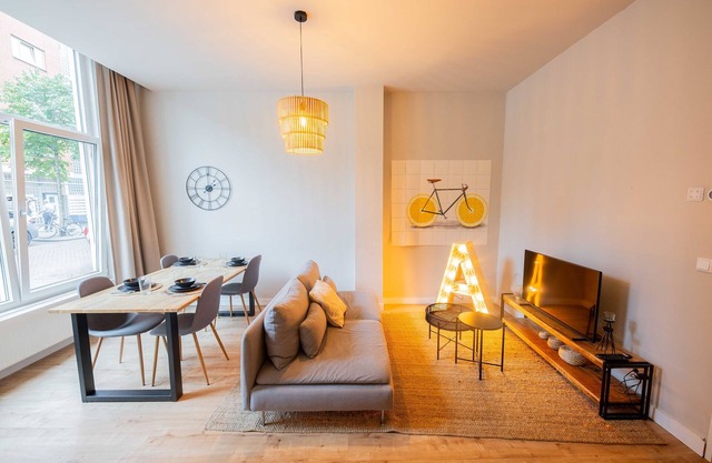 Urban Escape 2BDR Apartment BS3