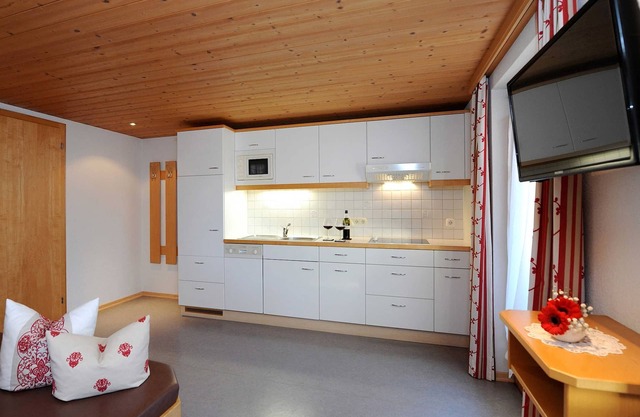 Vacation apartment Zafernhorn 4 persons, 2 bedrooms - Aparthotel Garni Schönblick