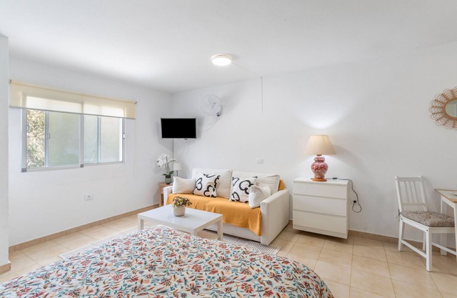 Vacation Studio 'Danoe 4' with Mountain View and Wi-Fi