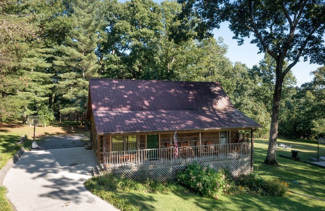 Valentine Drive Cabin 1