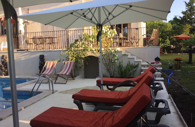 Villa 6 people, swimming pool 5x10, in Aix en Provence, 2 km from the city center