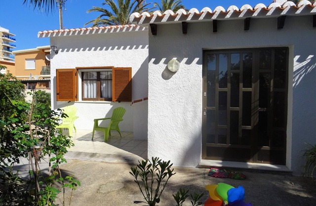 VILLA AT SEAFRONT (657 B)