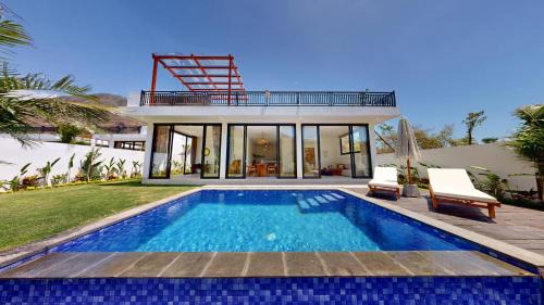 Villa Bacchanalia - 2-bedroom Villa with Pool & Roof Top - Ocean view