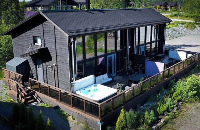 Villa Halla 1&2 – Both sides, HimosYkkösen alue