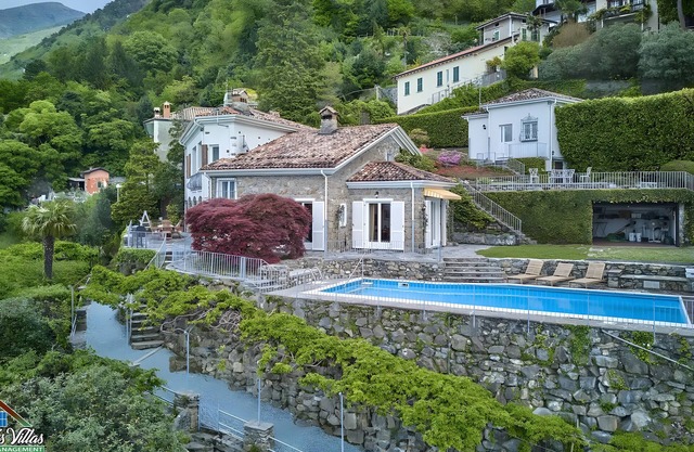 Villa 'I Tre Camini' with Lake View, Private Pool and Wi-Fi