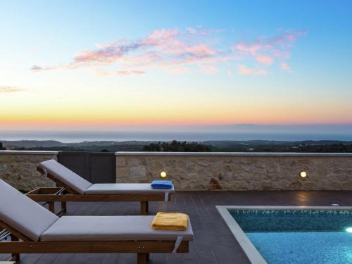 Villa in Arkadi with Private Pool & Sea Nearby