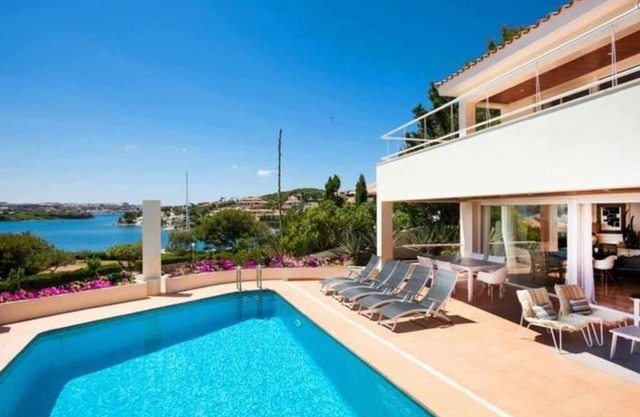 VILLA LANTANA -Vistas únicas al puerto de Mahón