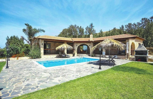 Villa Lianti - Three Bedroom Villa, Sleeps 6