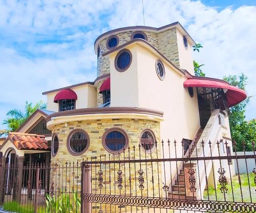 Villa lujosa bayaguana