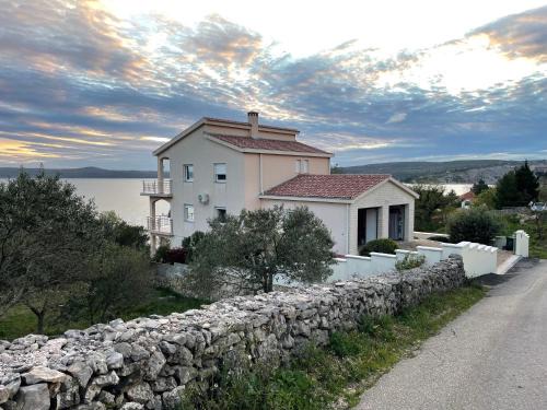 Villa Mebelle mit Meerblick