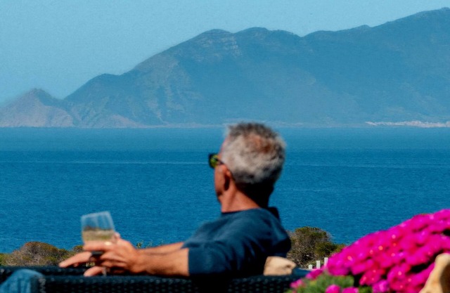 Villa overlooking the sea and Marettimo