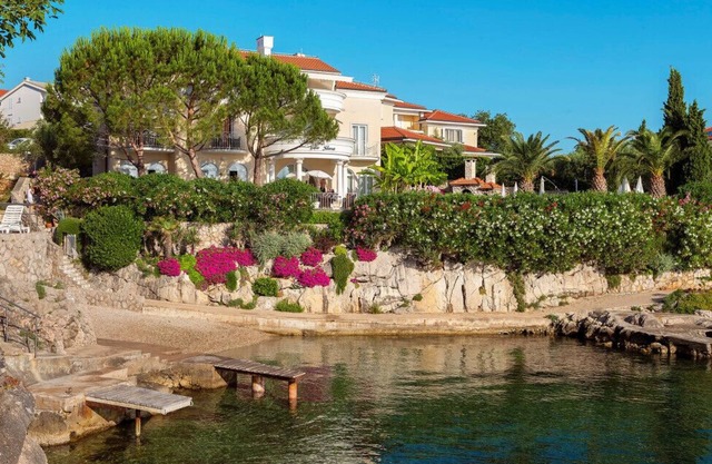 Villa Palace Clara Apartment 4 Island of Krk by Vi