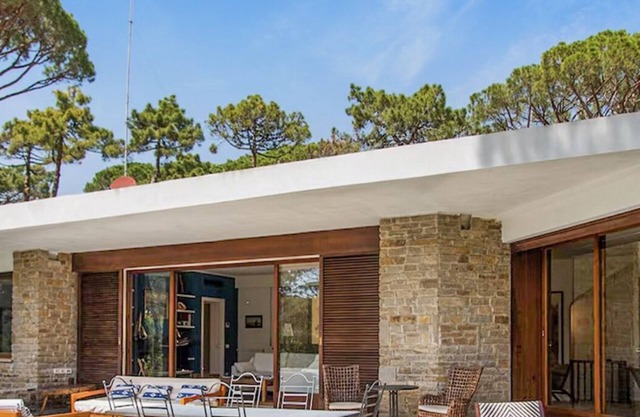 Villa Smeralda, Roccamare Pinewood, just a 5-minute walk from the private beach.