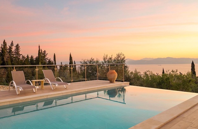 Villa Strati - Two Bedroom Villa, Sleeps 4