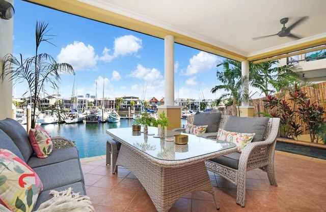 Villa Utopia on the Marina | 3 Bed, 3 Bath by Tropical BNB