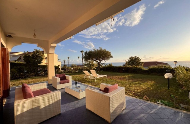 Villa with garden just minutes from the sea
