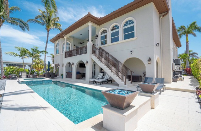 Vina Del Mar St Pete Beach Waterfront Dock Pool Hot Tub 4/3.5