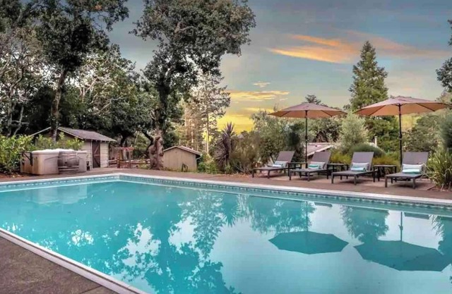 Vineyard Lane Retreat Pool Hot Tub