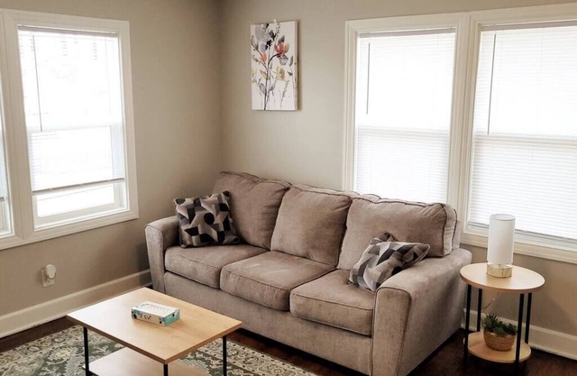 Vintage Vibes, Modern Comfort Near UNMC