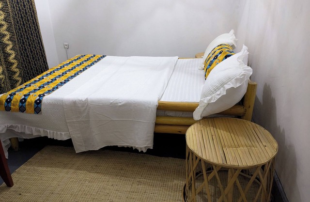 VIP ROOM located in Lake views and volcanos view