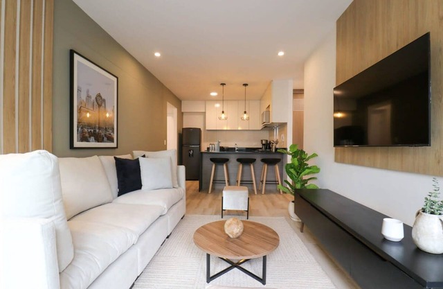 w Mesmerizing 2BR With Balcony in the Heart of Miraflores