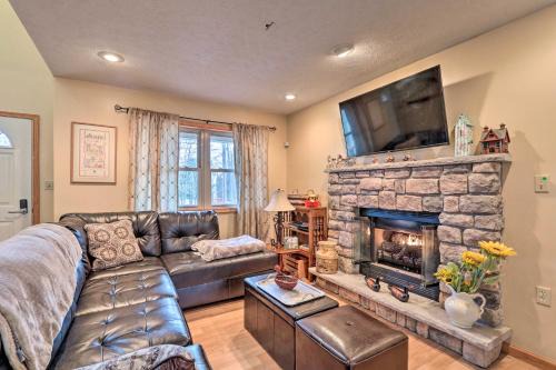 Walk to Pool and Lake Albrightsville Vacation Home!