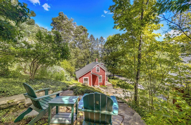 Warren Vacation Rental ~ 3 Mi to Sugarbush Resort!