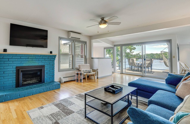 Waterfront Getaway: Lake Champlain Family Retreat!