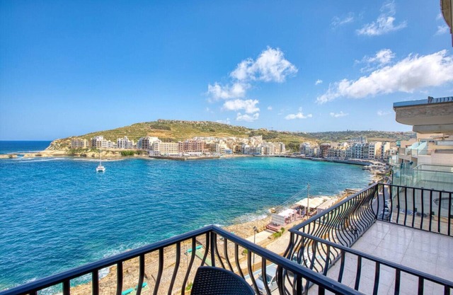 Waterfront Gozo Stay Overlooking Marsalforn Bay