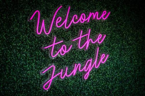 Waterfront Jungalow w/Dock & Hot Tub!