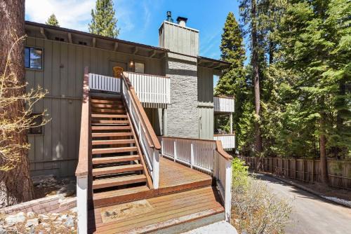 Waters Edge Oasis - Shared Pool & Pier Access