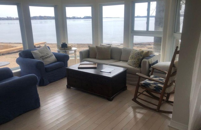 Waupoos Beach Commons - Beach Front House