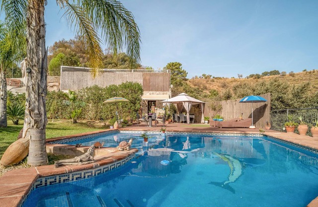 Welcome to this beautiful vacation home with pool, where you can enjoy an unforgettable view of the