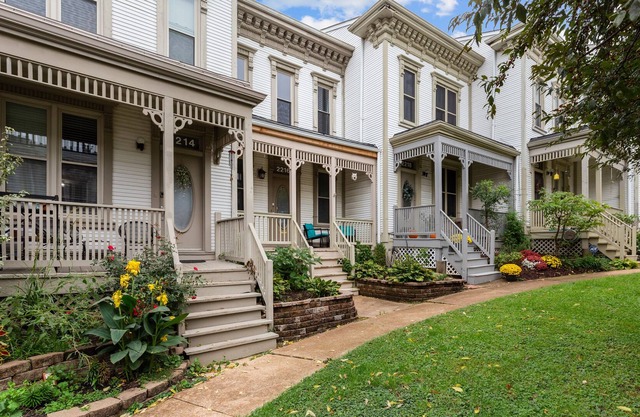 Welcoming Lafayette Square Home | JZ Vacation Rentals