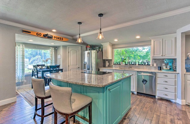 Well-Appointed Mead Getaway w/Private Yard