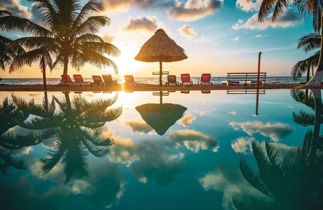 Well-Appointed Room w/Private Balcony & Beautiful Ocean Views