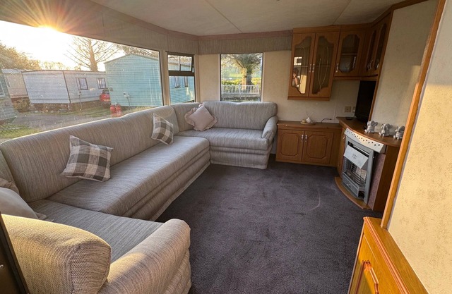 Welshpool Twin Ayre caravan - Escape to Nature