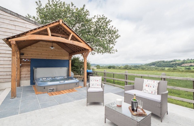 White Fields Cottage, Carmarthen