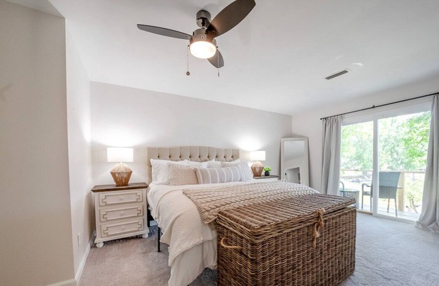 Whole House on High Rock Lake with Private Dock. Jet Ski and Boat Available!