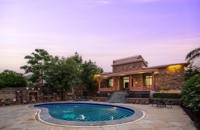 Wild Orchid by StayVista, 2 BHK villa with a swimming pool, spacious lawn & a gazebo for a perfect getaway