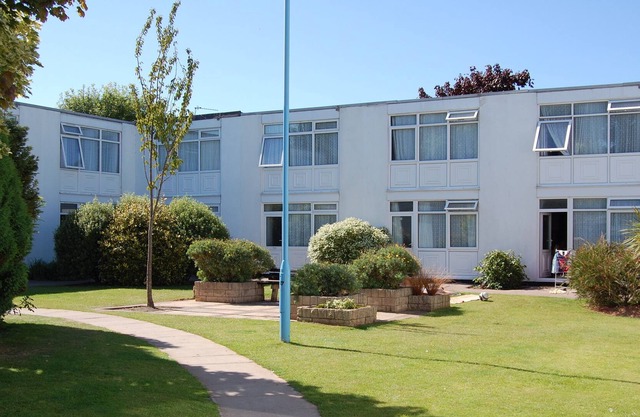 Willow Chalet 108, Welcome Family Holiday Park, Dawlish Warren Near Beach Dog OK