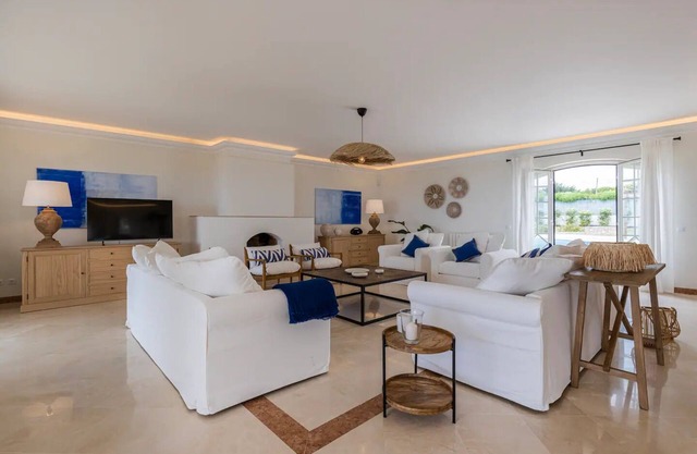 Windmill Beachfront Villa