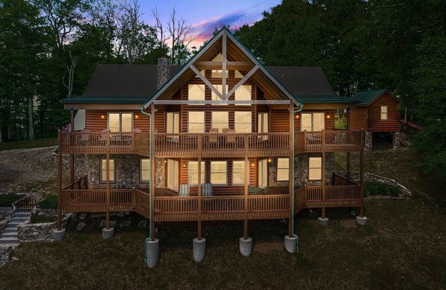 Wit’s End @ Wolf Laurel Resort with the Best views in WNC, access to amenities